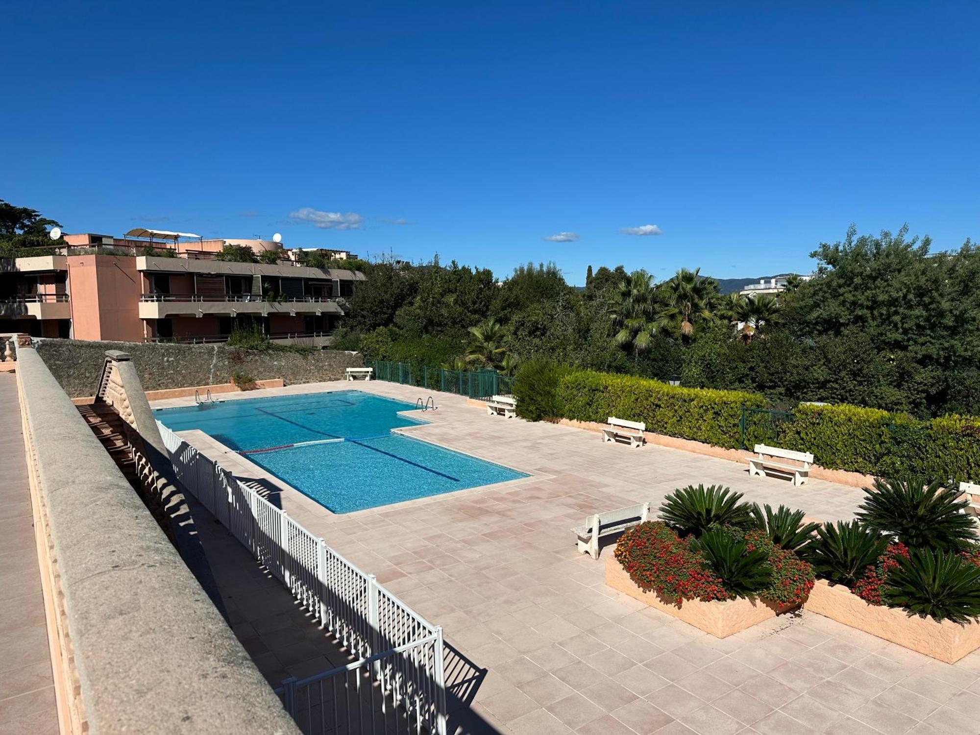 Saint-Tropez - Studio 40 M2 Bagian luar foto